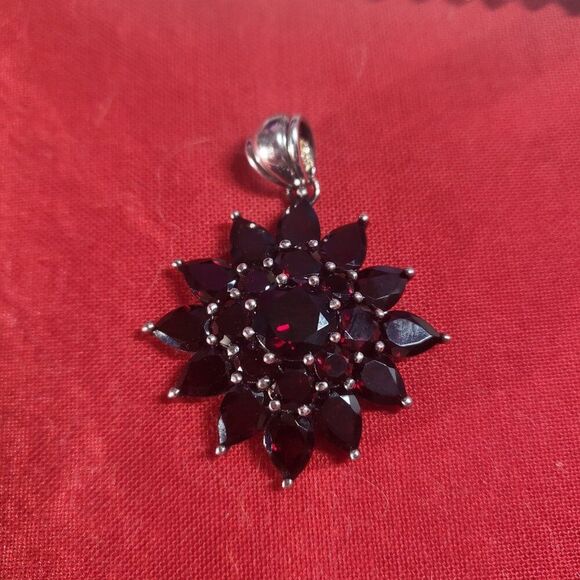 Mozambique Garnet Cluster Pendant in Sterling Silver - Picture 6 of 7
